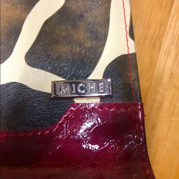 Miche Handbags - Miche shell. Brown, white and red